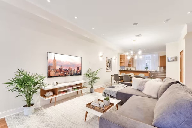 アーヴィング マナー バイ ローブ トリプレックス ウィズ アウトドア スペーシズ