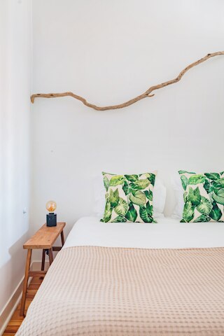 ブライト ロフト アット リスボン ダウンタウン