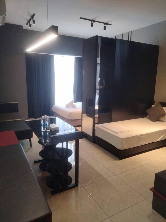 アジャイル レジデンス ブキ ビンタン by TRX