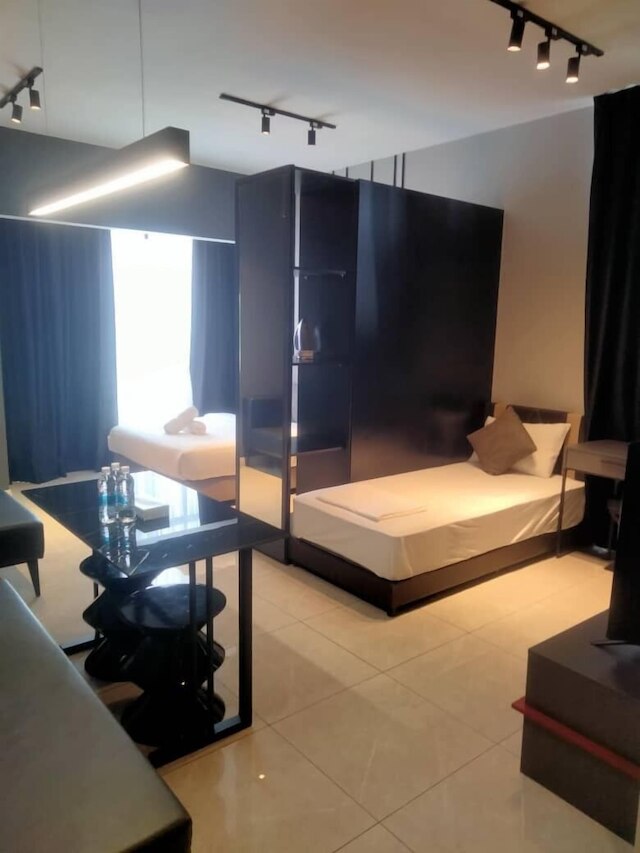 アジャイル レジデンス ブキ ビンタン by TRX