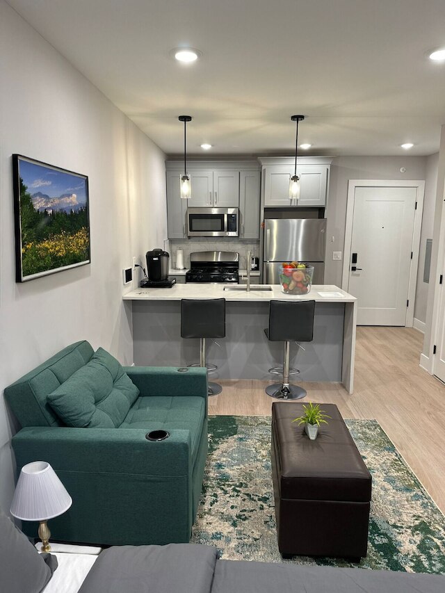 モダン 1BR 1BA アパートメント