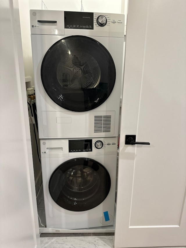 モダン 1BR 1BA アパートメント