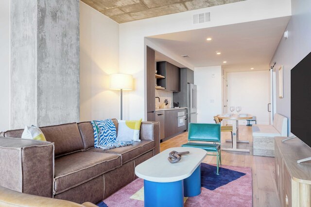 ニュー オースティン ハイ ライズ ウィズ ラグジュアリー アメニティーズ ルーフトップ プール、ジム、ヨガ スタジオ & モア!