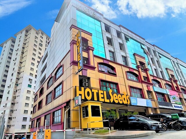 シーズ ホテル ダマンサラ ペランギ