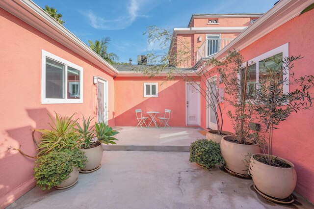 2 ユニット イン プライム ハリウッド ロケーション シック リノベーテッド 1ベッドルーム ウィズ パティオ アバントステイ