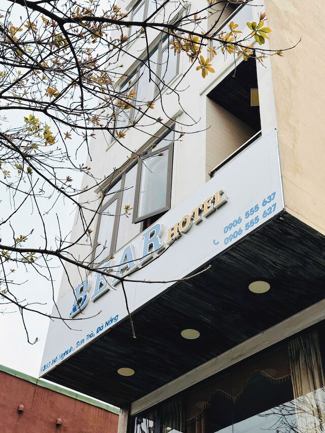 ベア ホテル & ホームステイ