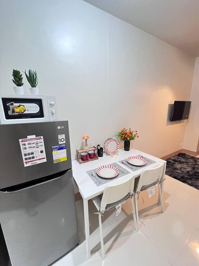 ショア 3 プールビュー ウィズ バルコニー ニア MOA