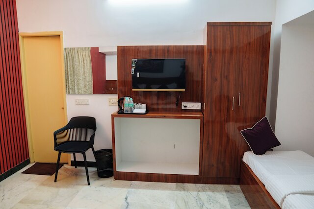 リッチ イン パレス ティーナガル