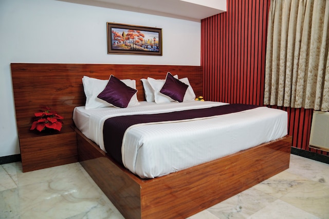 リッチ イン パレス ティーナガル