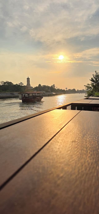 ニチャ アット アユタヤ