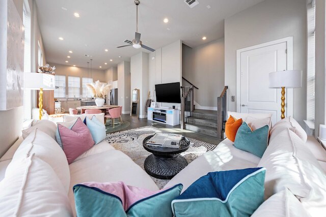 モダン ホーム, プライベート バルコニー, ニア レイニー & レディ バード レイク ハウス オブ Z