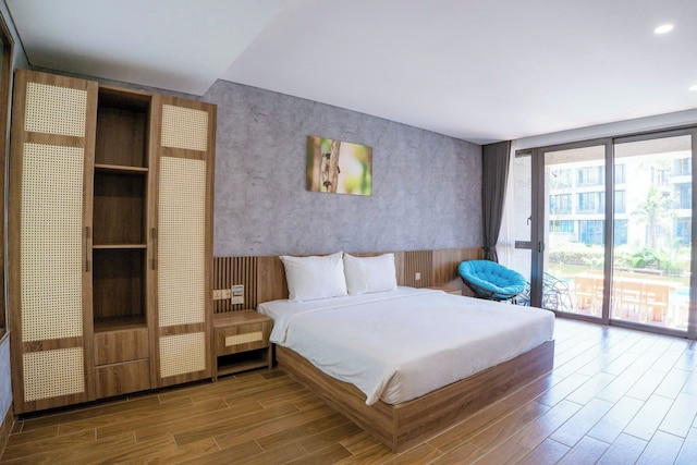 ゴールド リバーサイド アパートメント & ヴィラ