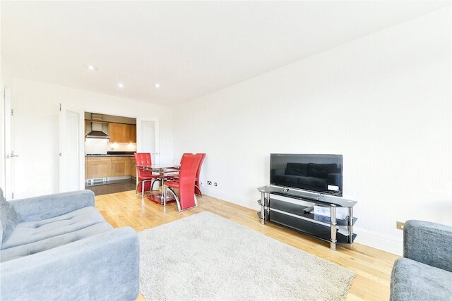 イマキュレート 2 ベッド ハウス イン アールズ コート W14