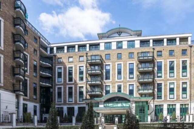 イマキュレート 2 ベッド ハウス イン アールズ コート W14