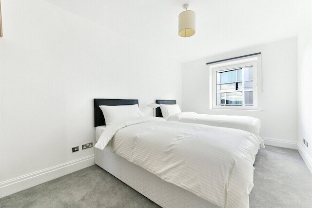 イマキュレート 2 ベッド ハウス イン アールズ コート W14