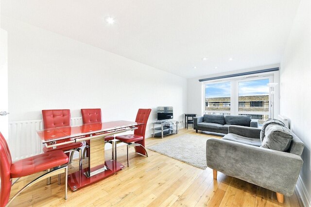 イマキュレート 2 ベッド ハウス イン アールズ コート W14