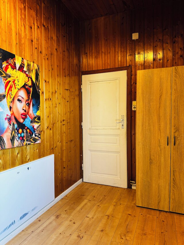 コージー 3 ベッドルーム アパートメント ウィズ ガーデン スリープス 10