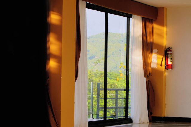 サカーン トロピカル ブリーズ リゾート