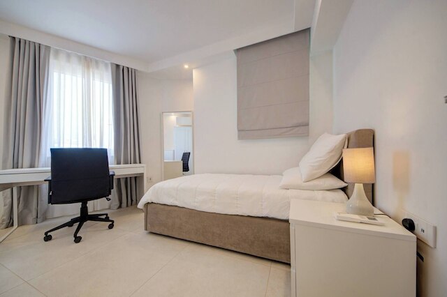 ラグジュアリー ペントハウス ウィズ プライベートプール アンド シー ビューズ, スリープス 6