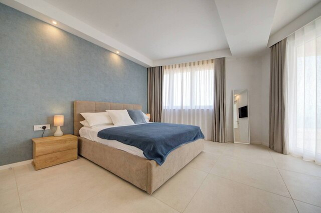 ラグジュアリー ペントハウス ウィズ プライベートプール アンド シー ビューズ, スリープス 6