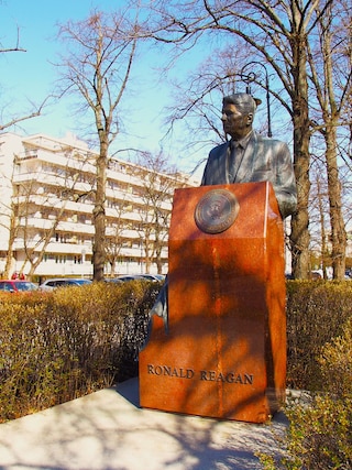 アンバサダー アパートメント