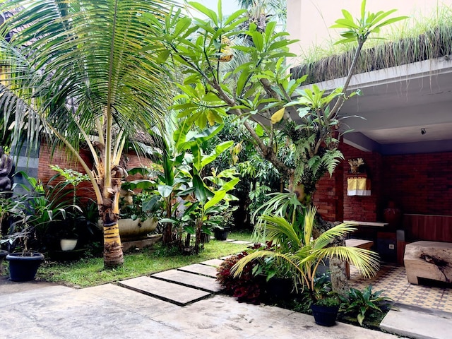 マンダラ ホームステイ