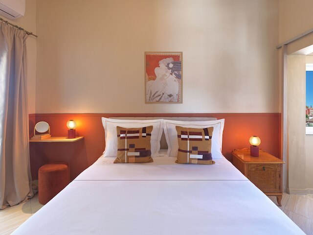 ニュー ジ アクロポリス ウィンドウ