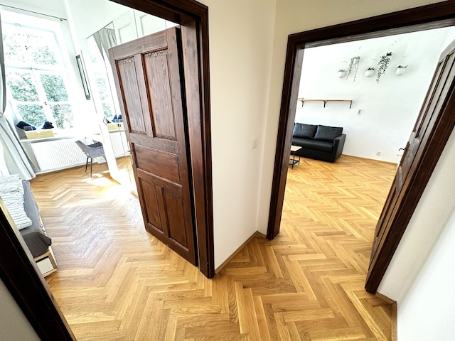 ブラック イーグル アパートメンツ