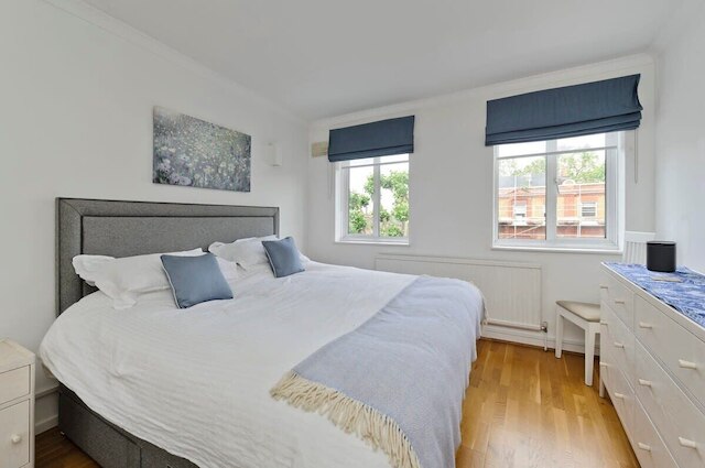 3 ベッドルーム アパートメント アールズ コート