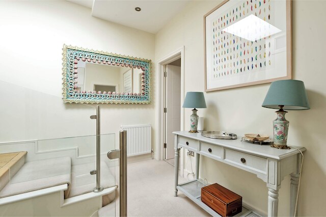 スペーシャス 3 ベッドルーム アパートメント イン アールズ コート