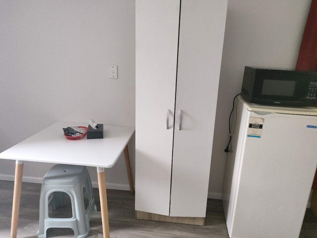 1 ダブル アンド 1 ソファベッド ガーデン シャレー B