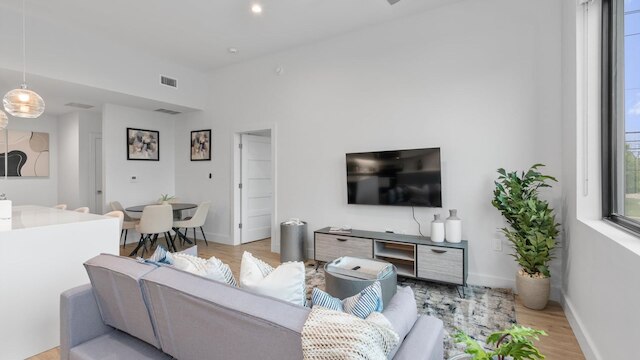 アップステイ ブランド ニュー コンテンポラリー アパートメント ニア ソコ