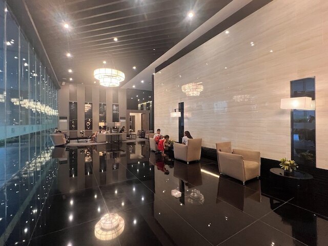 マカティ センター プライム アコモデーションズ