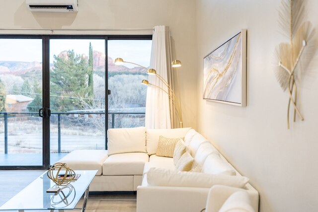 ニュー ムーンダンス レッド ロック リトリート エピック ビューズ