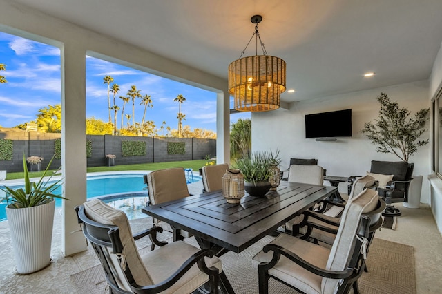 ニュー ザ ウェントワース ラックス リトリート プール スパ