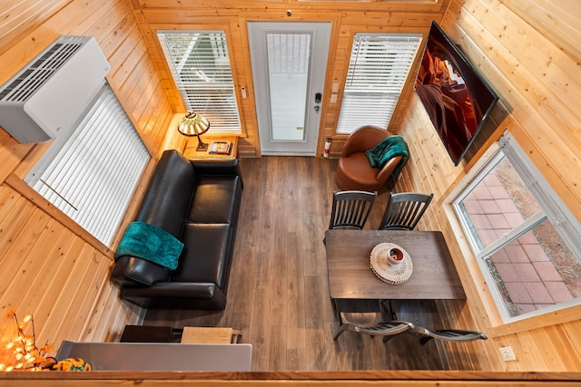 ニュー ムーンダンス マジェスティック ミニ キャビン カセドラル ロック