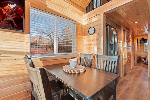 ニュー ムーンダンス マジェスティック ミニ キャビン カセドラル ロック