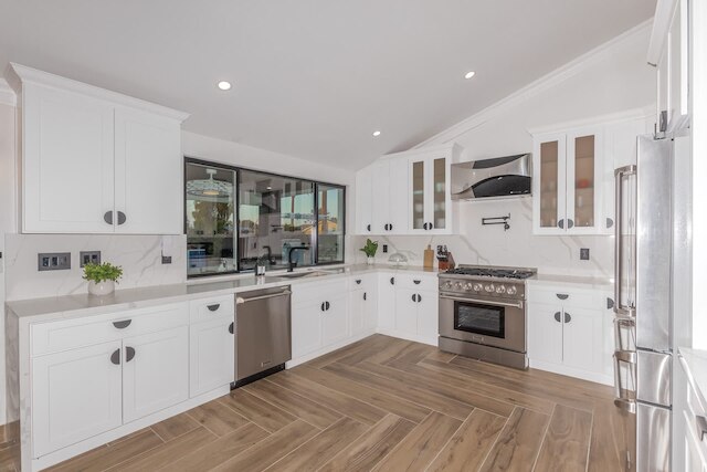 ニュー ザ ケンジントン カスタム プール アル フレスコ リビング