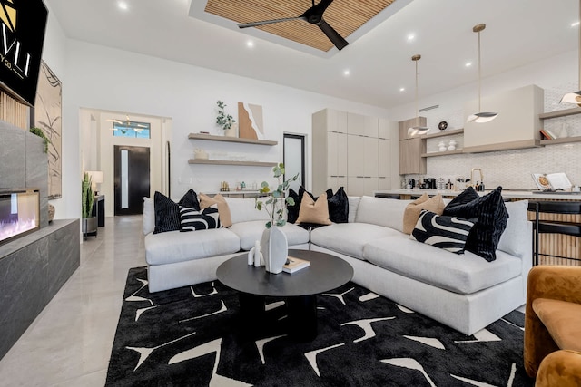 ザ カーライル エクスペリエンス 4 シャワーズ ヒーテッド プール