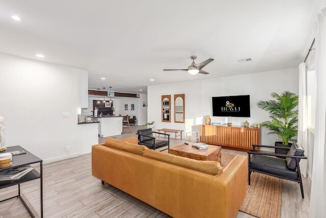 ザ メルローズ ASU プール ワークスペース ファイアピット