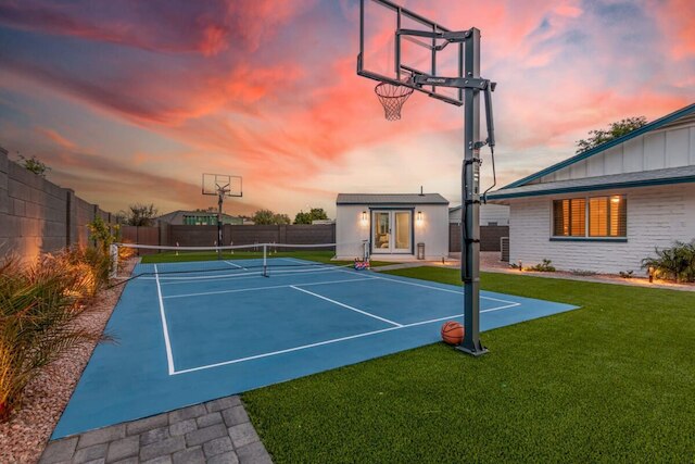 ザ モントレー リゾート スタイル ピクルボール プール パット