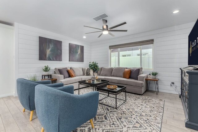 ザ クラウン アズール 2 マスターズ ニュー プール スパ オフィス