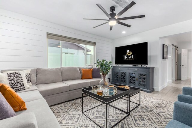 ザ クラウン アズール 2 マスターズ ニュー プール スパ オフィス