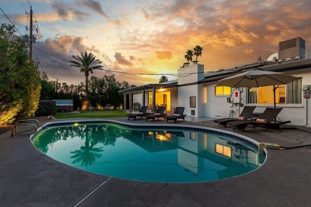 オチェンタ モダン リトリート ヒーテッド プール スパ パット グリーン ジム