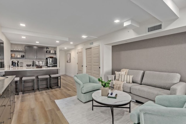 ラックス シティ ビュー スタジオ オールド タウン ジム バルコニー