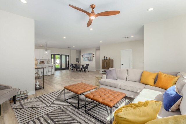 モダン アーケイディア エステート ヒーテッド プール バイクス シェフ キッチン