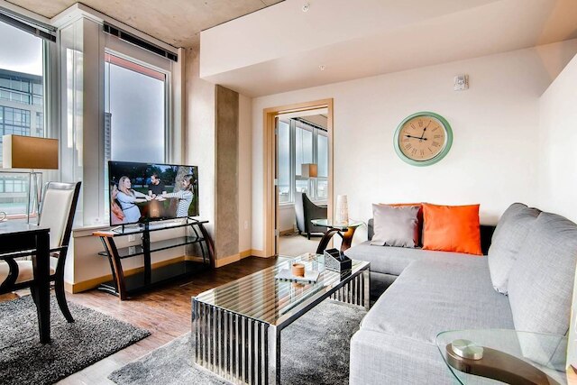 1 ロケーション 2 ベッドルーム アクロス フロム スペース ニードル -vr1