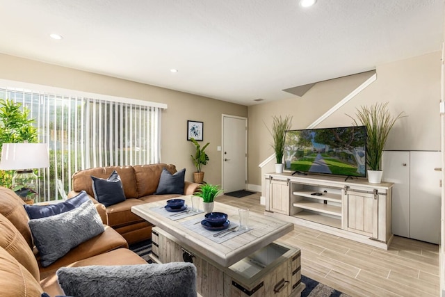 ウォーク トゥ オールド タウン ファッション スクエア フォー ヒーテッド プールズ