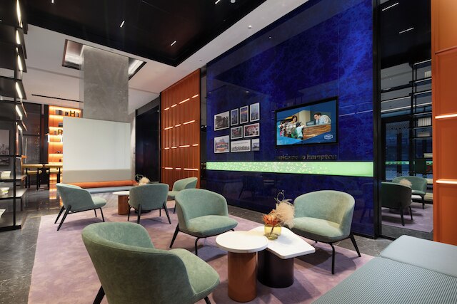 HamptonHiltonChengduRailwayNorthStation