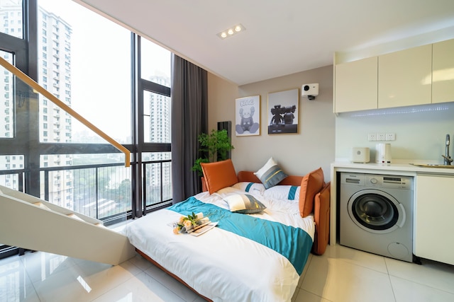 Shanghai Hills & Wanye Prime Stay